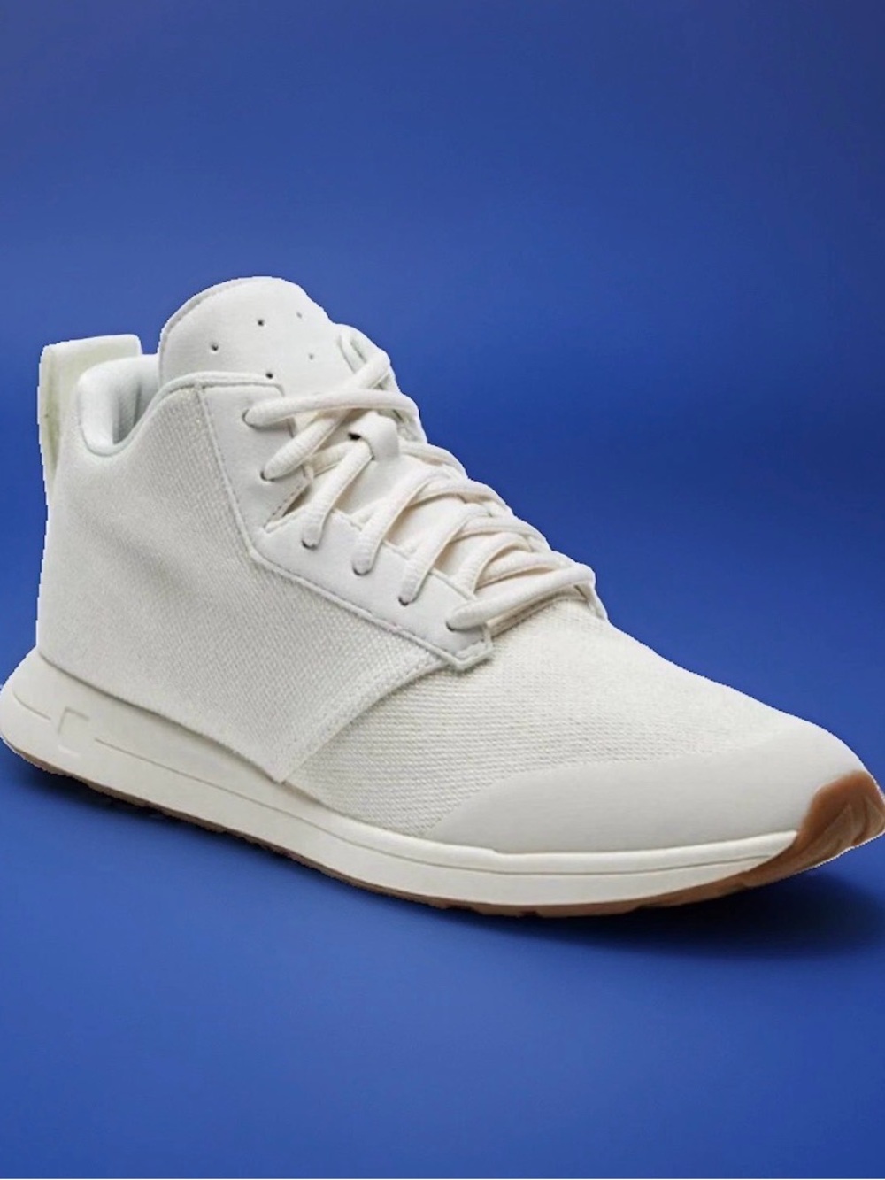 Men's running Lightweight Lace-Up shoes in beige, new without box $130 retail